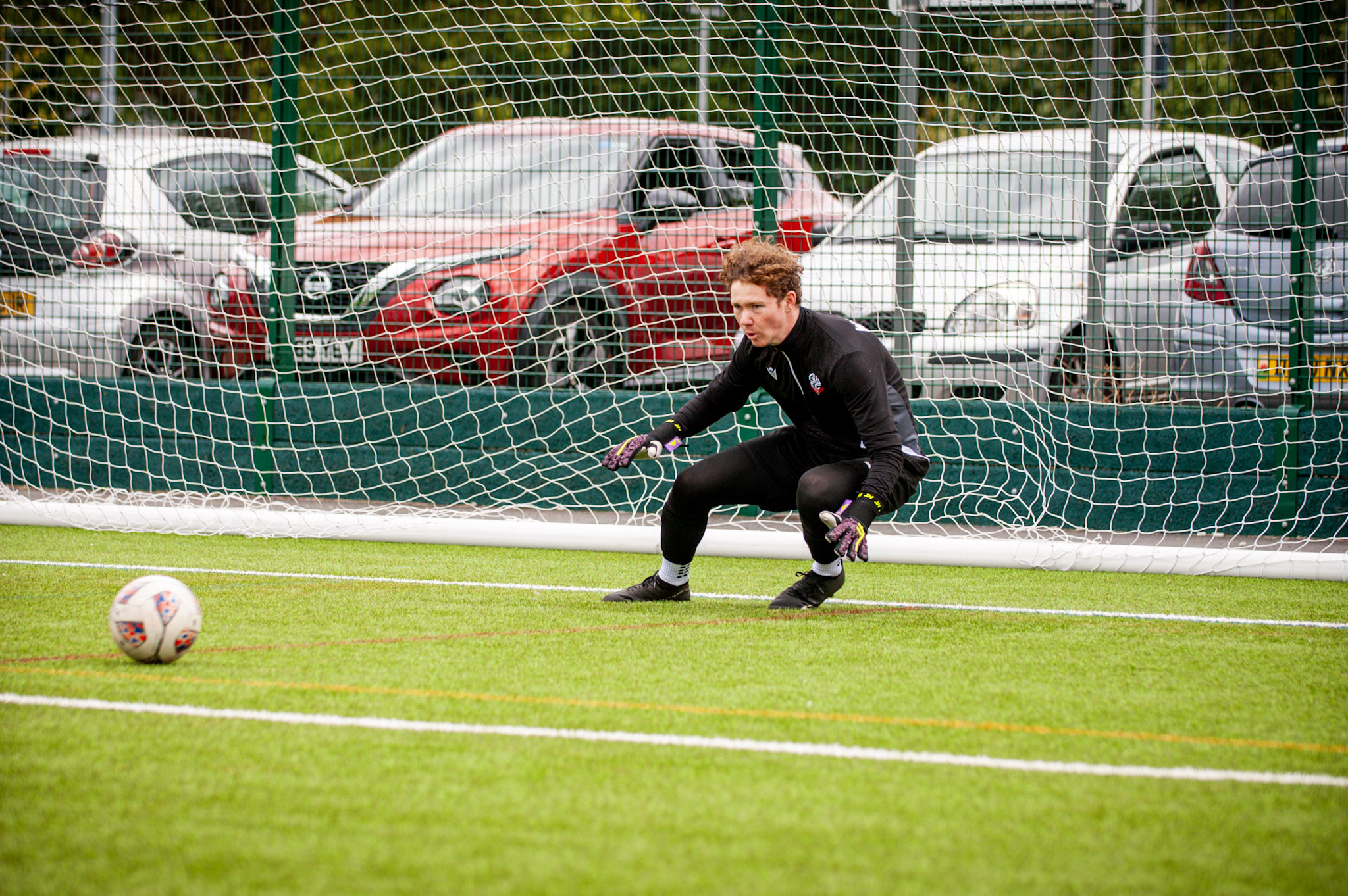 One-on-one moment in front of goal