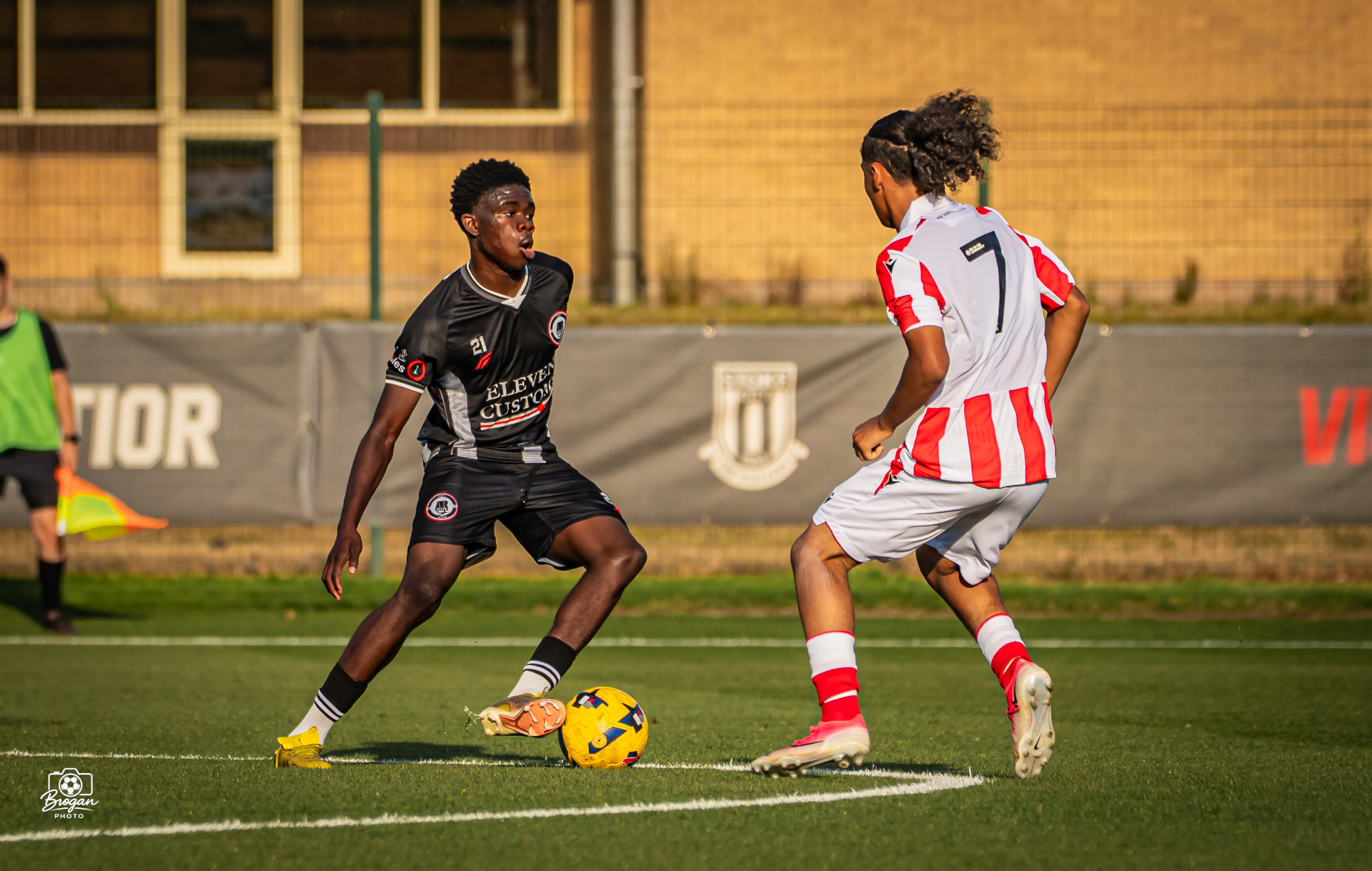AR Elite player one-on-one with a Stoke City winger