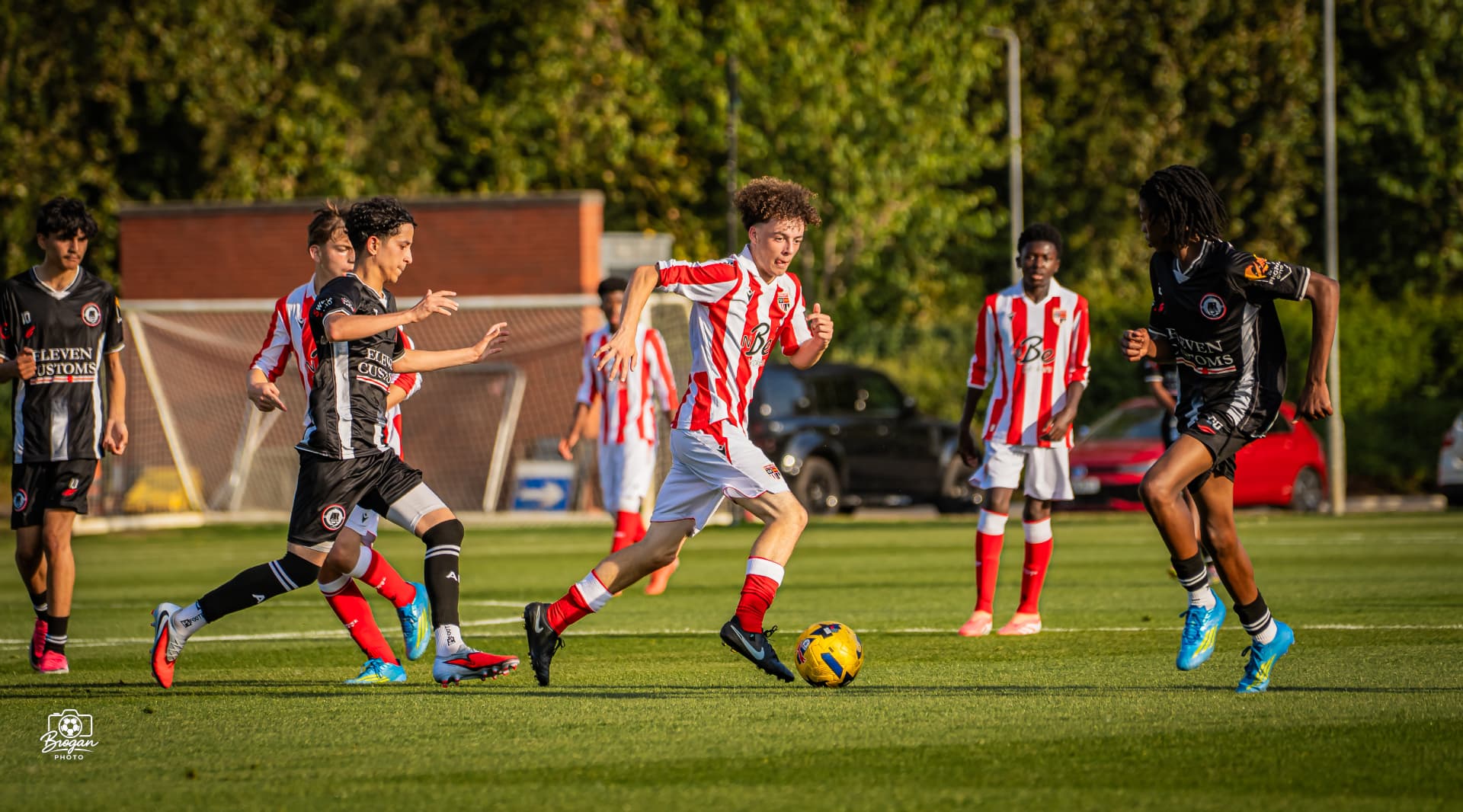 AR Elite players tracking a Stoke City attack